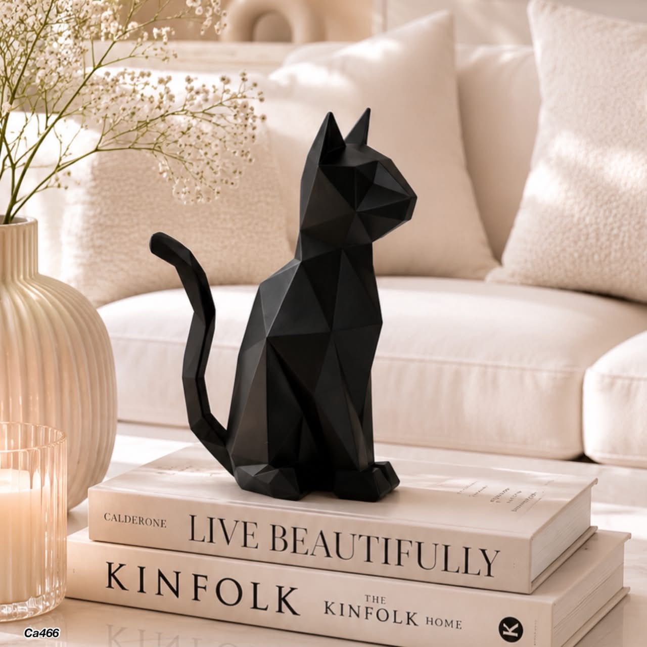 Articulo decorativo gato blanco detalles negro 16cm* 18cm